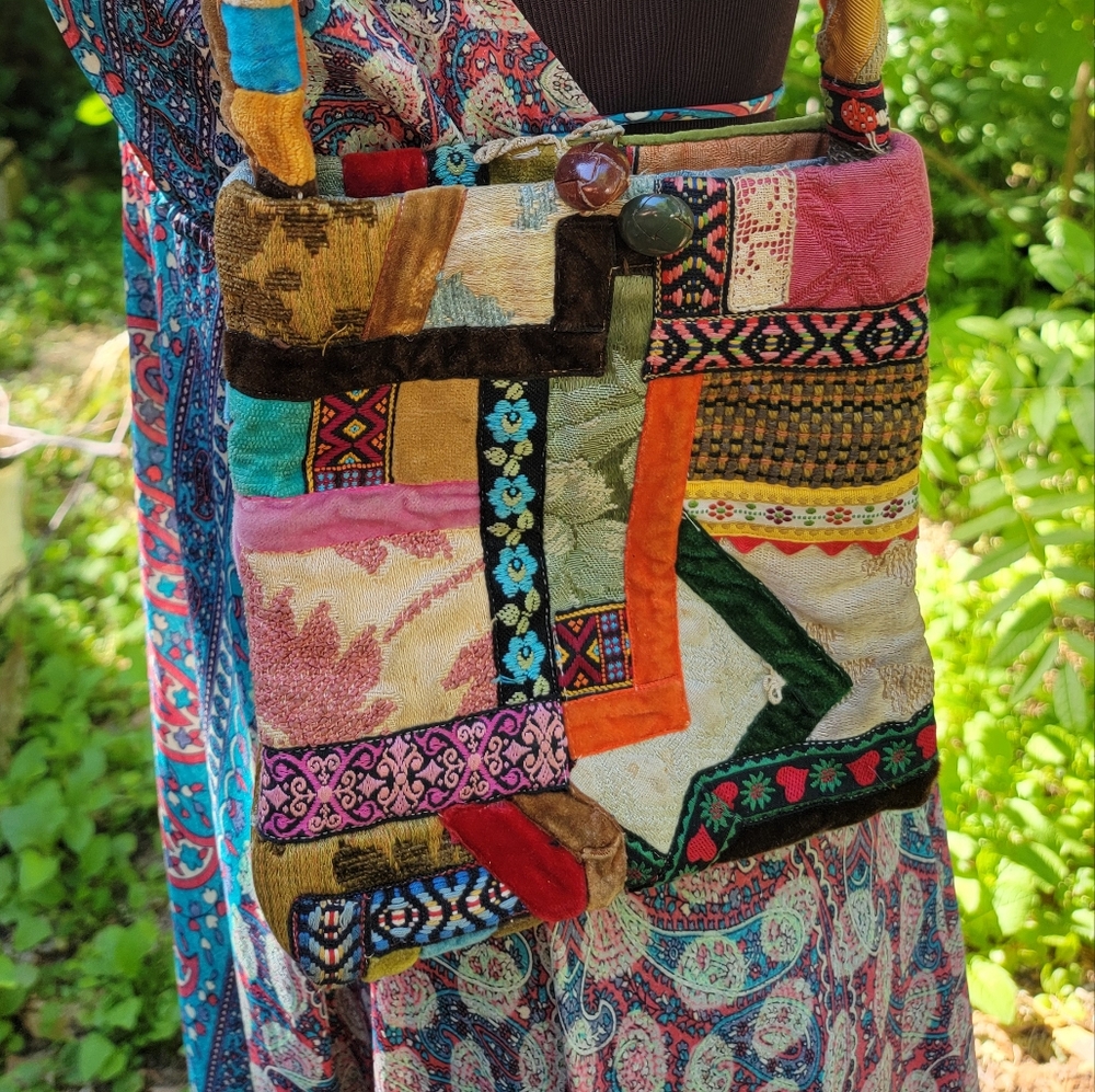 VINTAGE HANDMADE PATCHWORK SMALL BAG